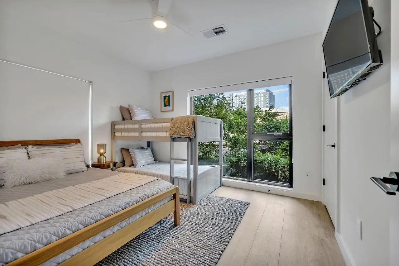 Huge Downtown Corner Unit- Pool-Gym-Walk 2 Broadway Aparthotel Nashville