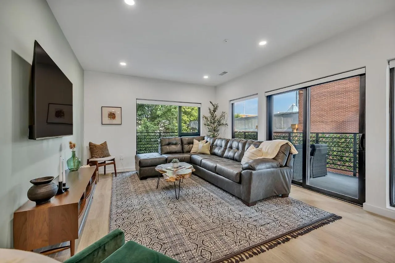 Huge Downtown Corner Unit- Pool-Gym-Walk 2 Broadway Aparthotel Nashville