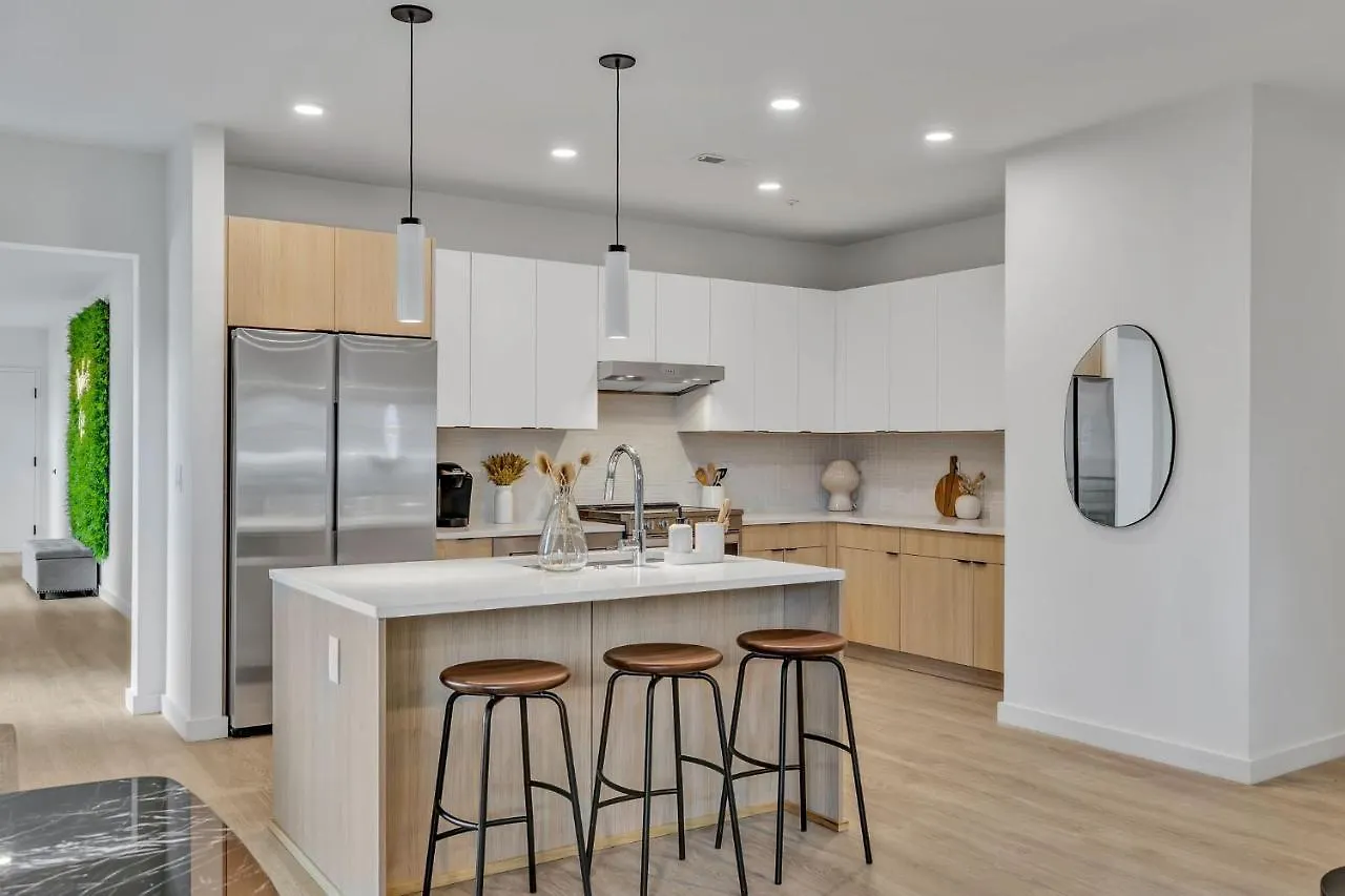 Huge Downtown Corner Unit- Pool-Gym-Walk 2 Broadway Aparthotel Nashville
