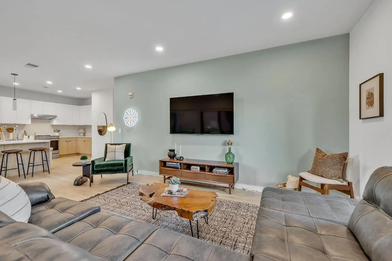 Huge Downtown Corner Unit- Pool-Gym-Walk 2 Broadway Aparthotel Nashville