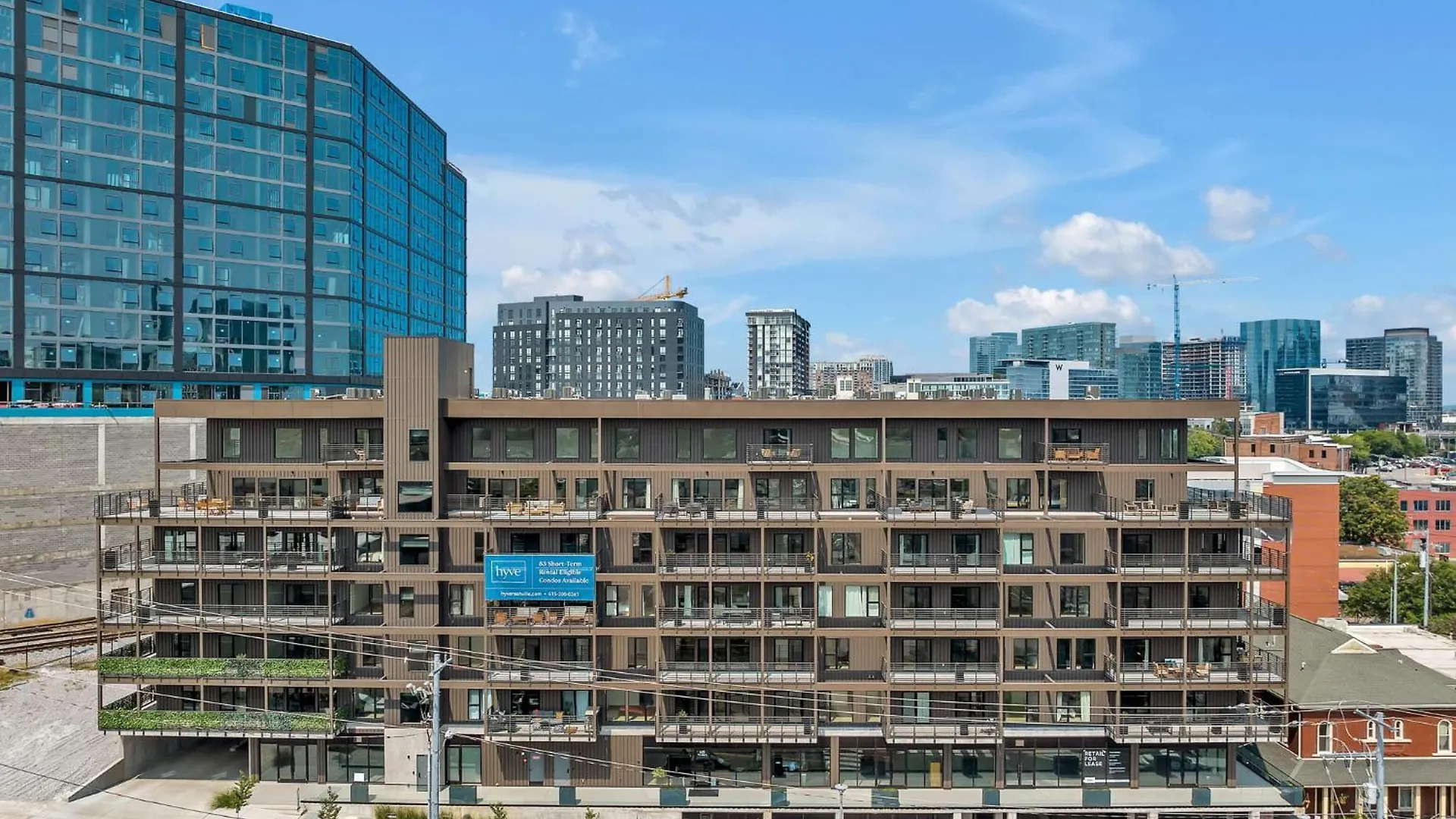 Huge Downtown Corner Unit- Pool-Gym-Walk 2 Broadway Aparthotel Nashville
